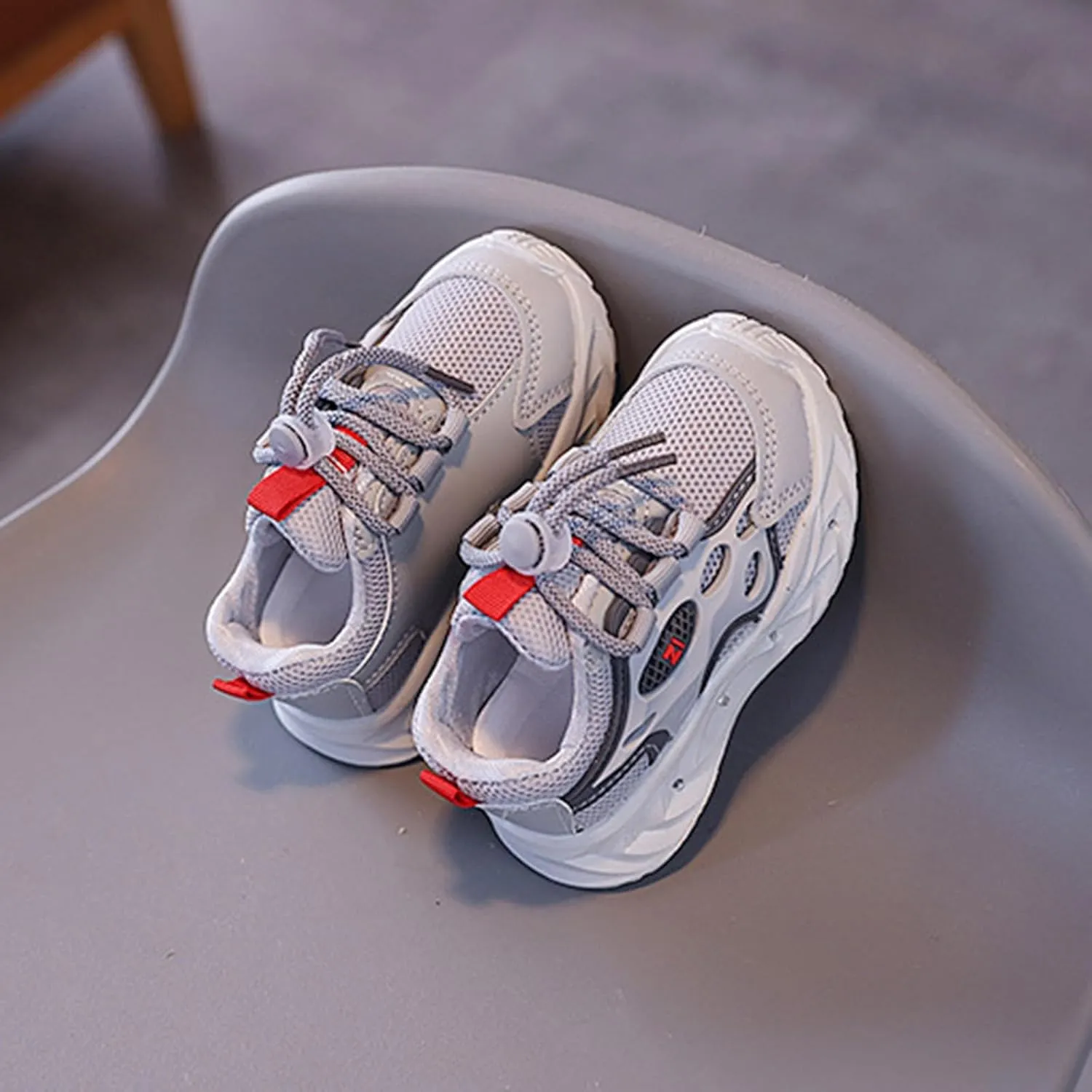Kids Casual Athletic Light Up Shoes Toddler Boys Girls Tennis Work Walking Flat Shoes Workout Chunky Fashion Sneakers