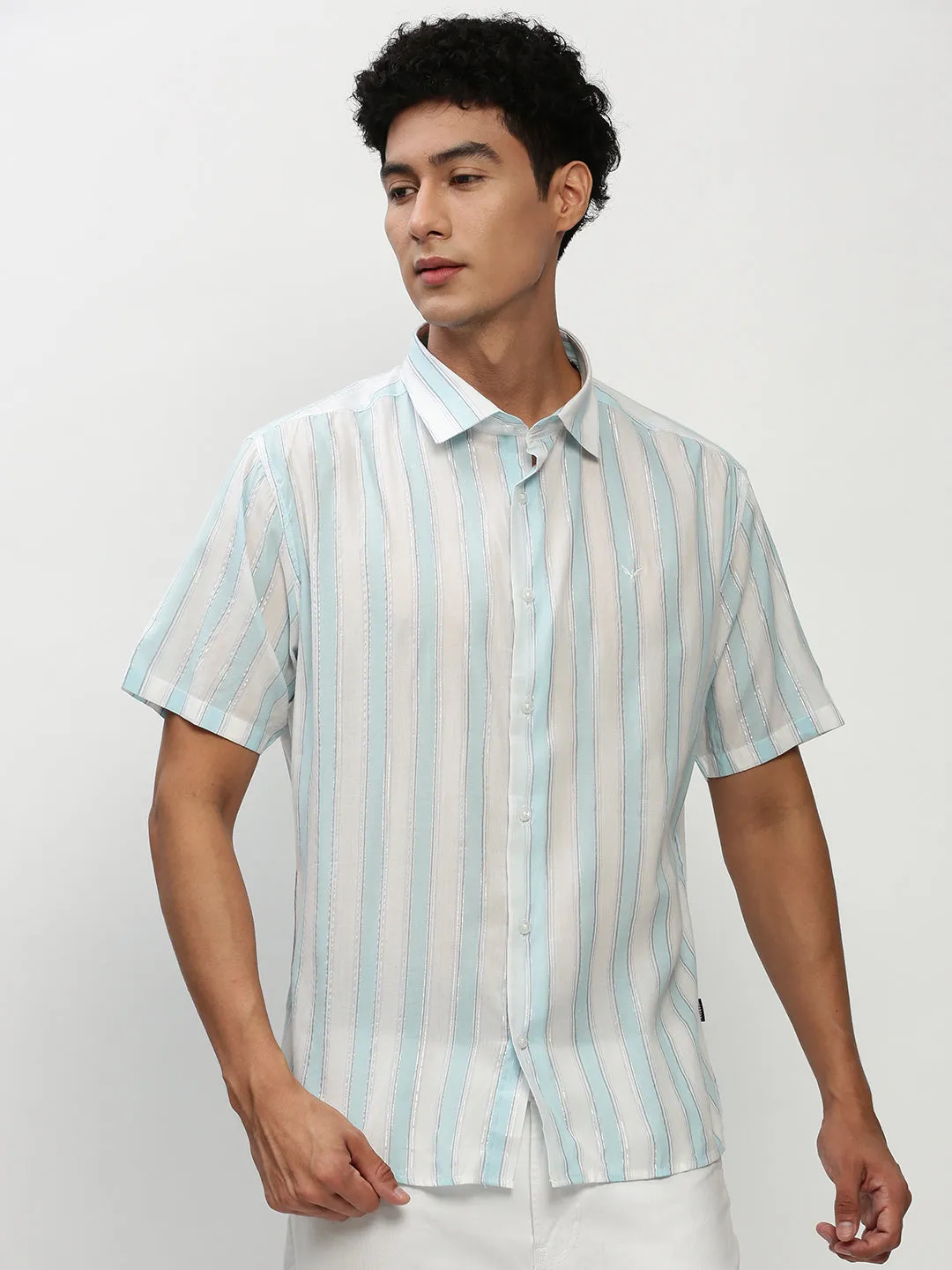 Men White Standard Vertical Striped Oxford Cotton Slim Fit Casual Shirt