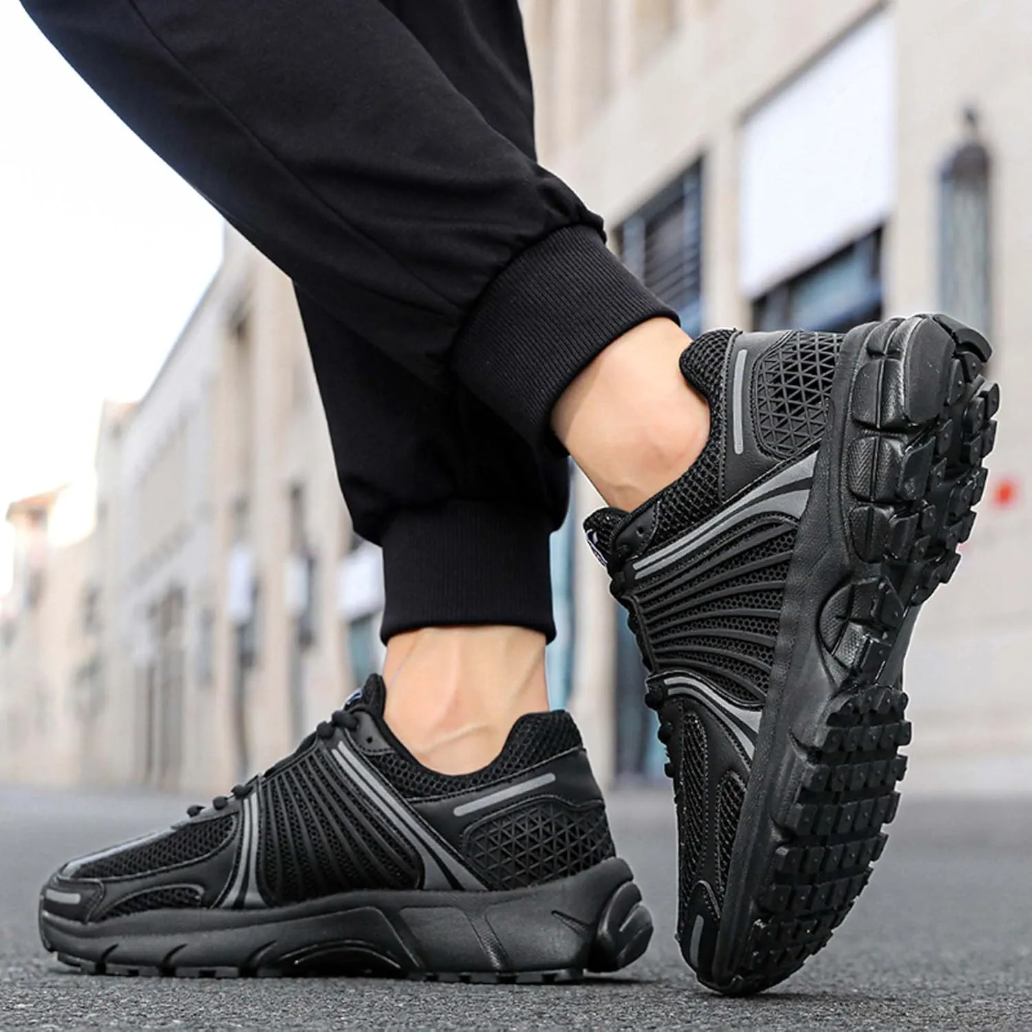 Men's Classic Lightweight Breathable Leisure Travel Hiking Shoes