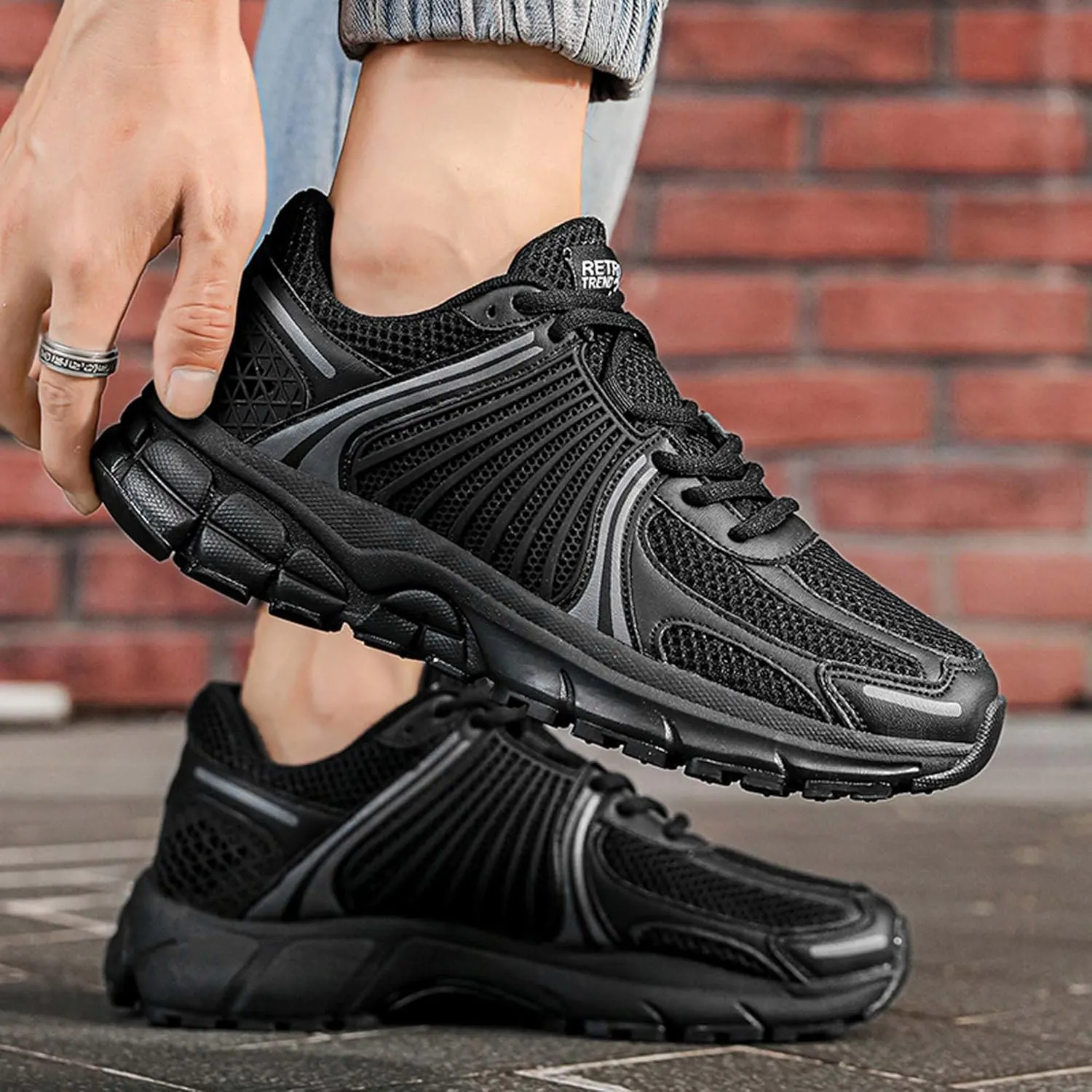 Men's Classic Lightweight Breathable Leisure Travel Hiking Shoes