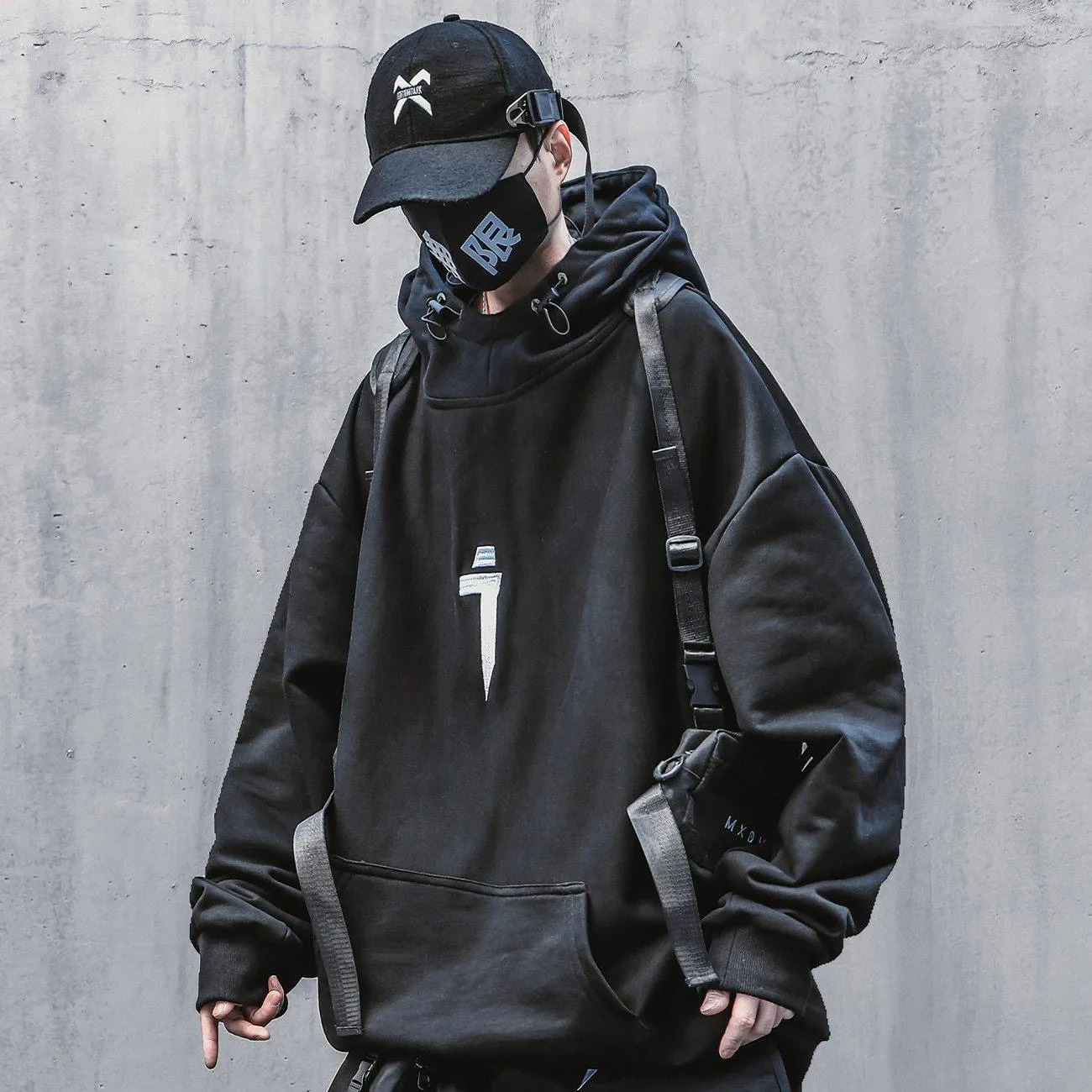 Techwear Hoodie "Kamizuki"