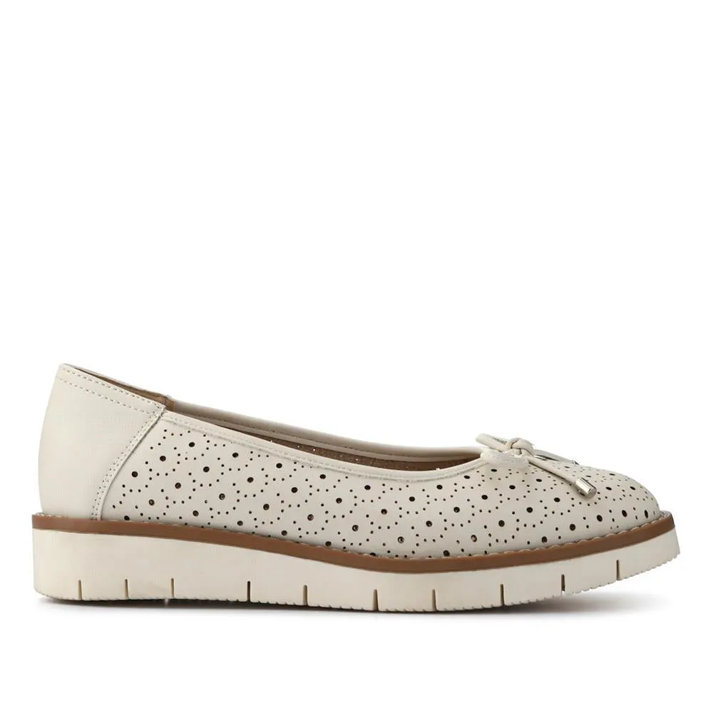 Wide-Fit Cushioned Pumps - WBINS41095 / 327 321